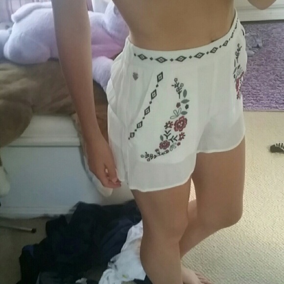 kendall & kylie shorts - Picture 4 of 4